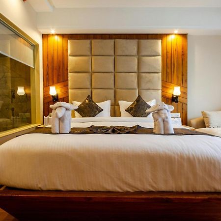 Airport Delhi Aerocity Inn Plaza New Delhi Buitenkant foto